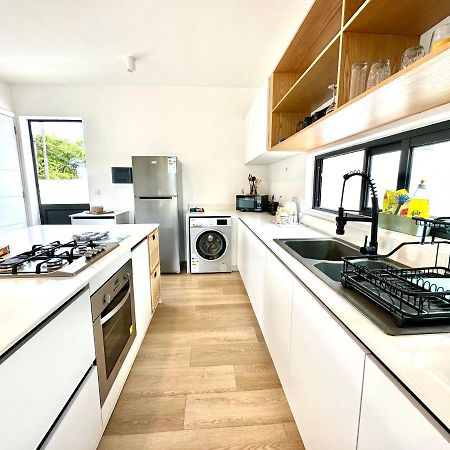 Into The Sea - Modern Home Close To The Beach Albion Luaran gambar
