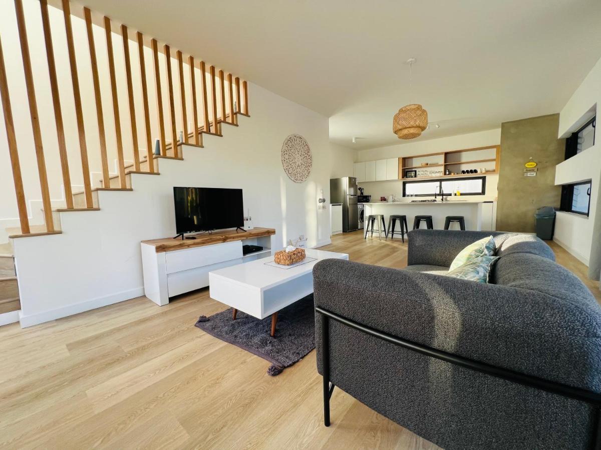 Into The Sea - Modern Home Close To The Beach Albion Luaran gambar