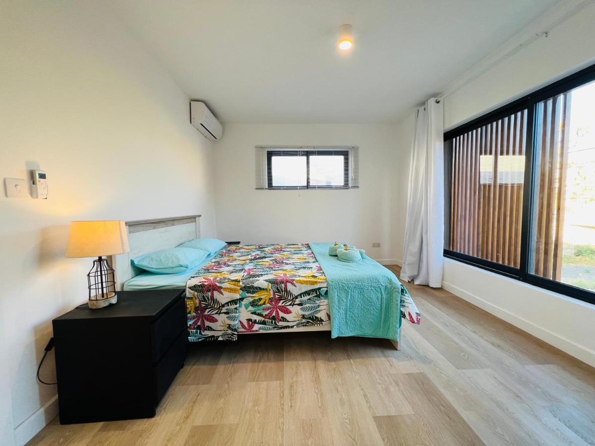 Into The Sea - Modern Home Close To The Beach Albion Luaran gambar