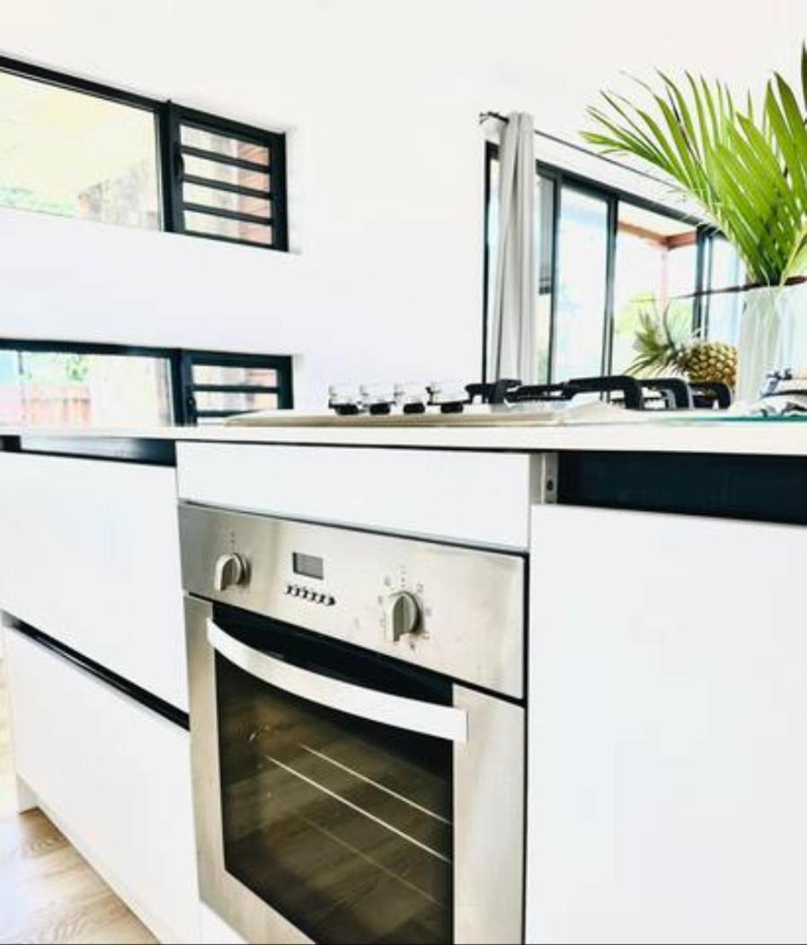 Into The Sea - Modern Home Close To The Beach Albion Luaran gambar